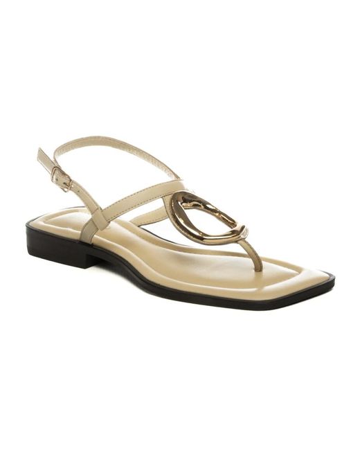 Flat Sandals di Gioseppo in White
