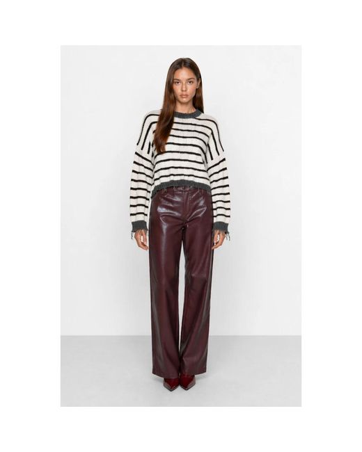 Kocca White Round-Neck Knitwear