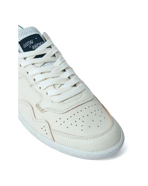 HIDNANDER White Sneakers
