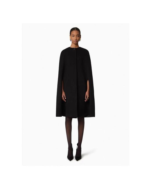 Nina Ricci Capes in het Black