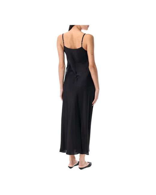 Low Classic Maxi Dresses in het Black