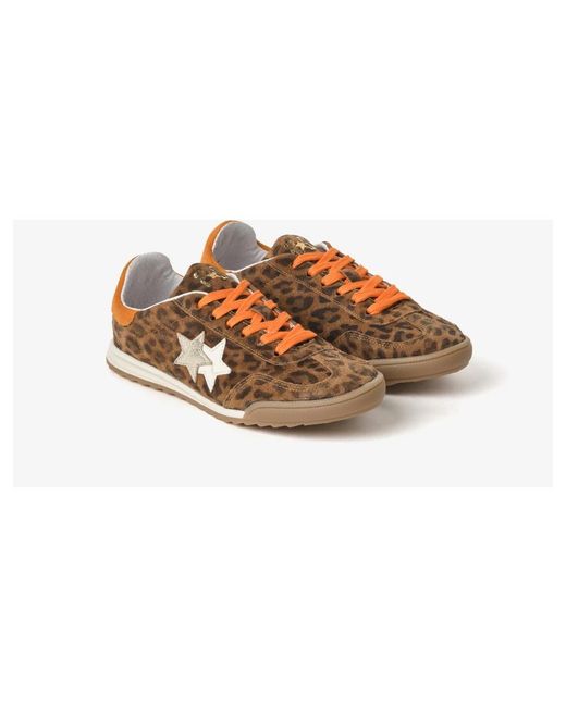 2 Star Brown Sneakers