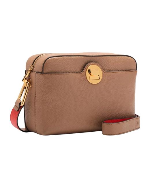 Cross Body Bags di Coccinelle in Brown