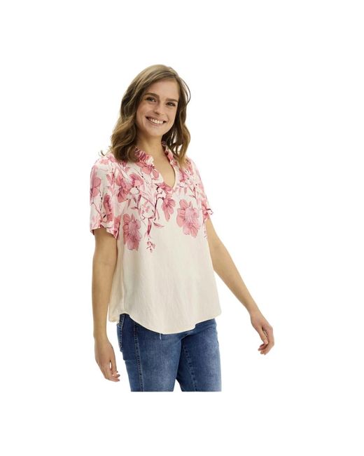 Blouses di iN FRONT in Pink
