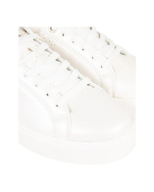 Fila White Sneakers mit runder spitze