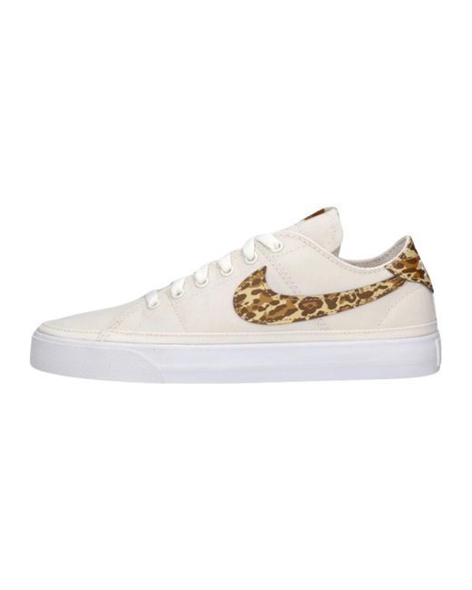 Nike Sneakers in het White