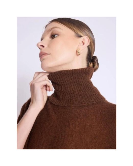 Capes Berenice en coloris Brown