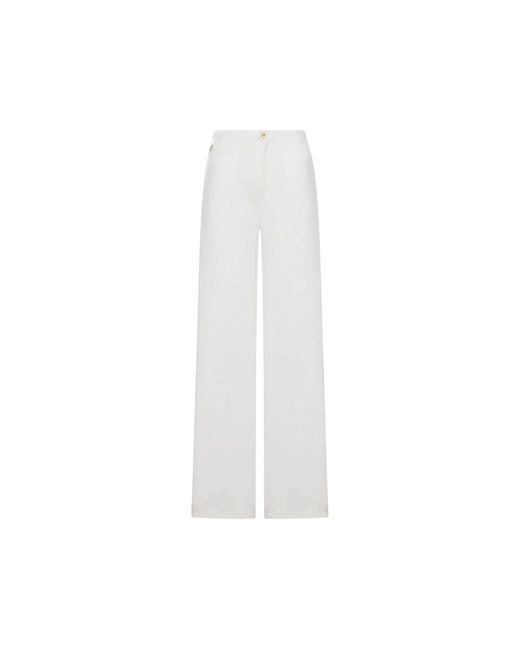 Lois Pant in het White