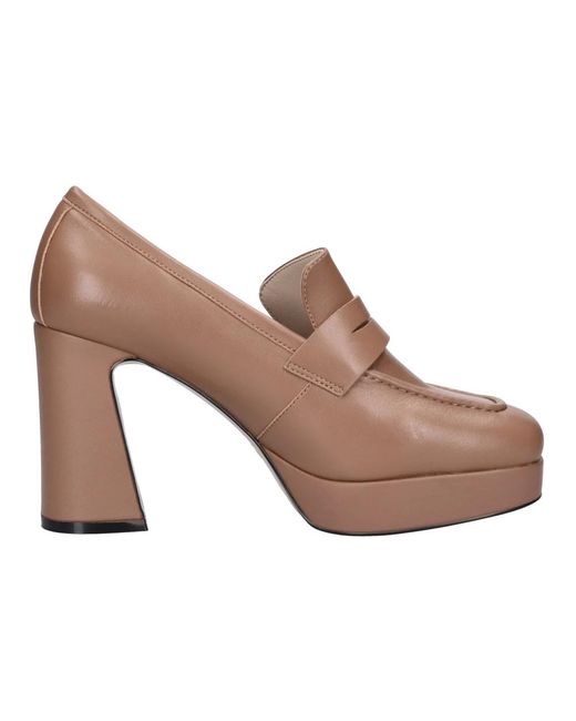 Emanuélle Vee Brown Pumps