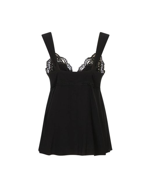 Chloé Topjes in het Black