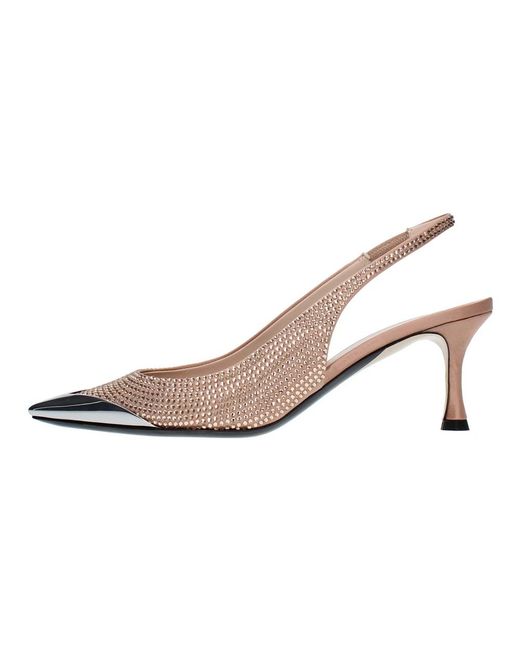 N°21 White Pumps