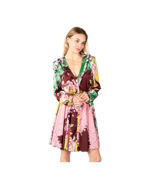 Pinko Kleedjes ,Veelkleurig ,Polyester Bloemen Midi Jurk Met V-Hals En Knoopsluiting in het Red