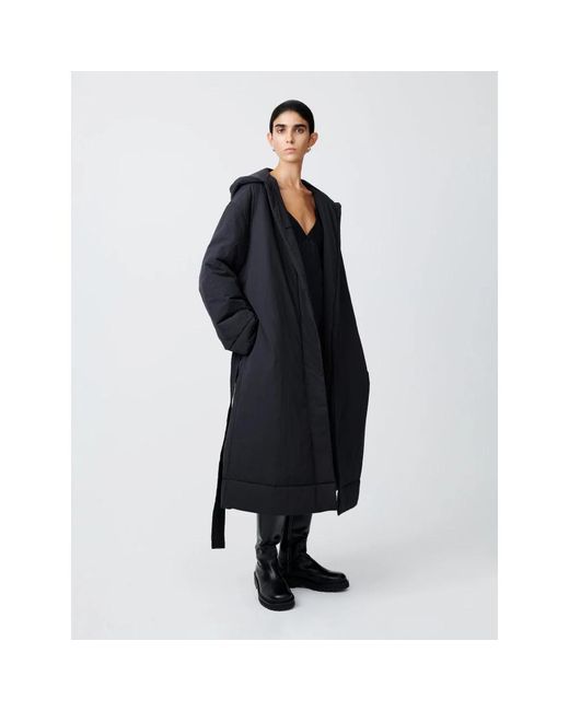 Studio Nicholson Kariba Ecodown Coat in het Black