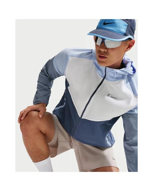 Nike Impossibly Light Windrunner in het Blue voor heren