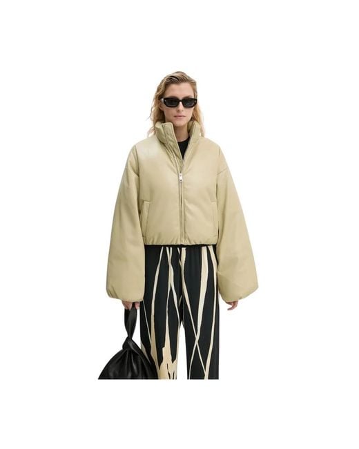 Nanushka Lilima Puffer Jacket in het Natural