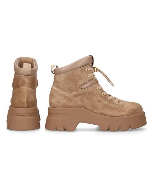 Lace-Up Boots di Gianvito Rossi in Brown