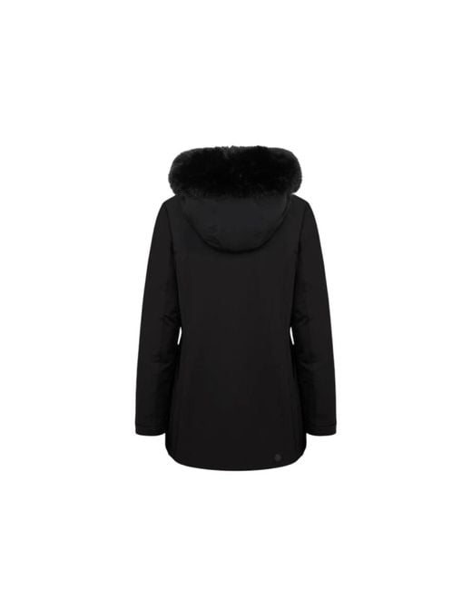 Down Jackets di Colmar in Black