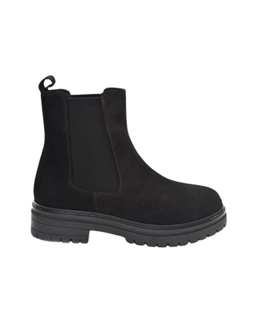 Emanuélle Vee Black Chelsea Boots