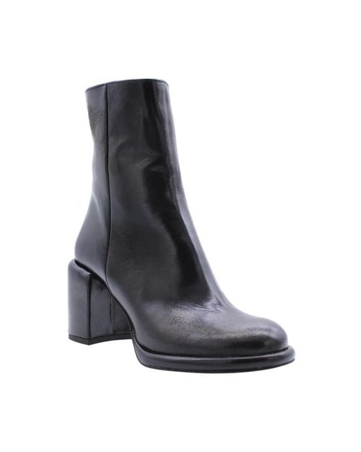 DONNA LEI Black Heeled Boots