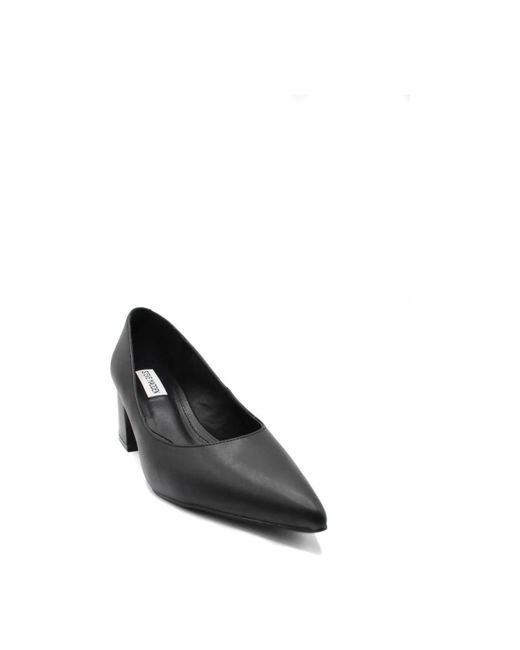 Steve Madden Black Pumps