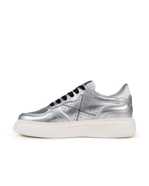 Sneakers di Munich in Gray