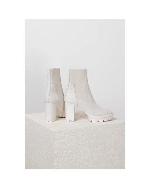 COPENHAGEN White Heeled Boots