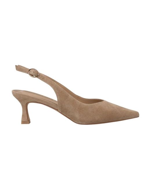 Alma En Pena. Brown Pumps