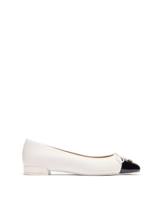 Stuart Weitzman Slank Boog Plat in het White
