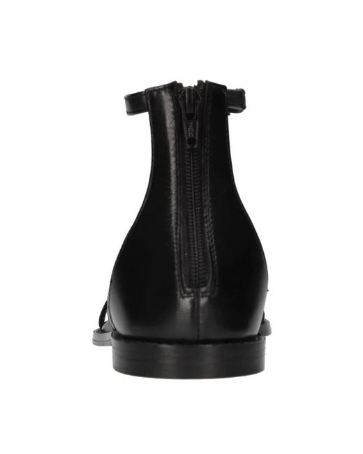 Emanuélle Vee Black Flat Sandals