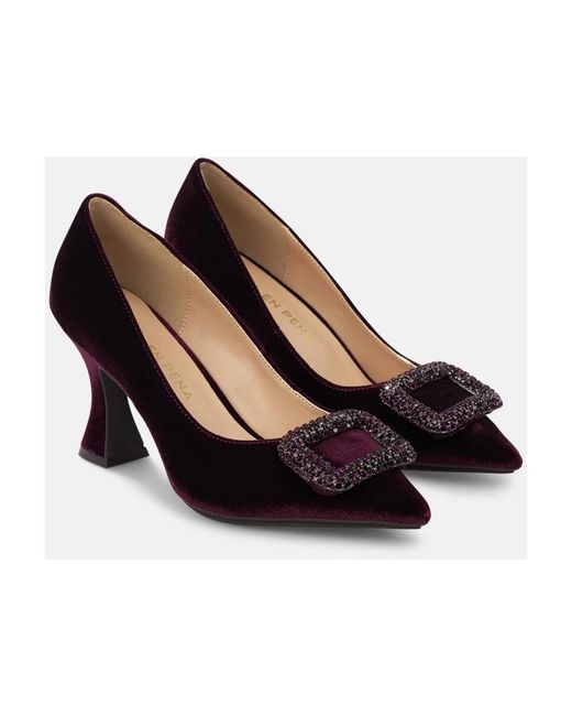 Alma En Pena. Brown Pumps