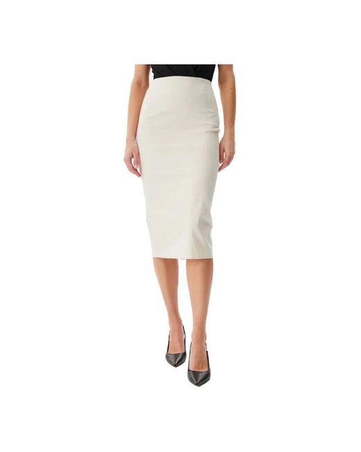 Pencil Skirts Guess de color White