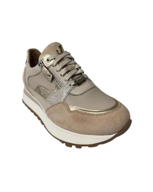 Sneakers di Footnotes in Gray