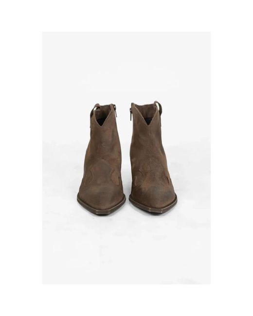 Ovyè Brown Cowboy Boots