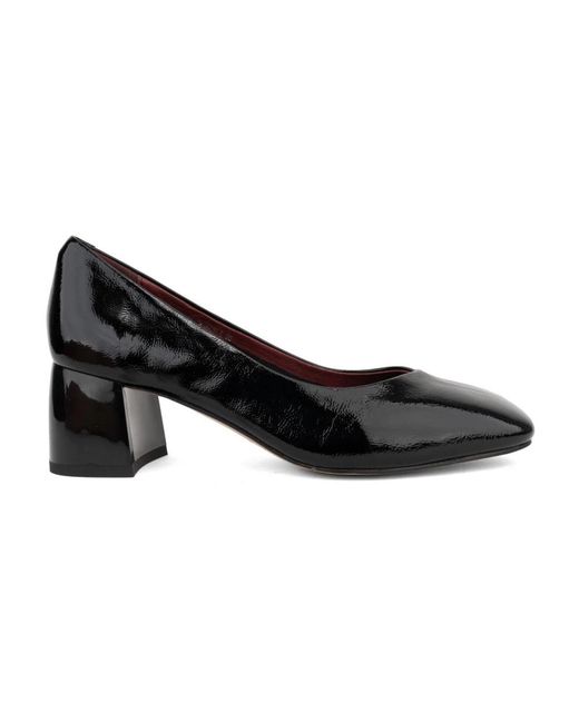Linda Baumann Black Pumps