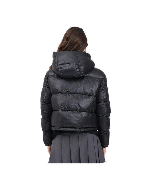 Blauer Black Schwarze steppjacke mit horizontaler naht