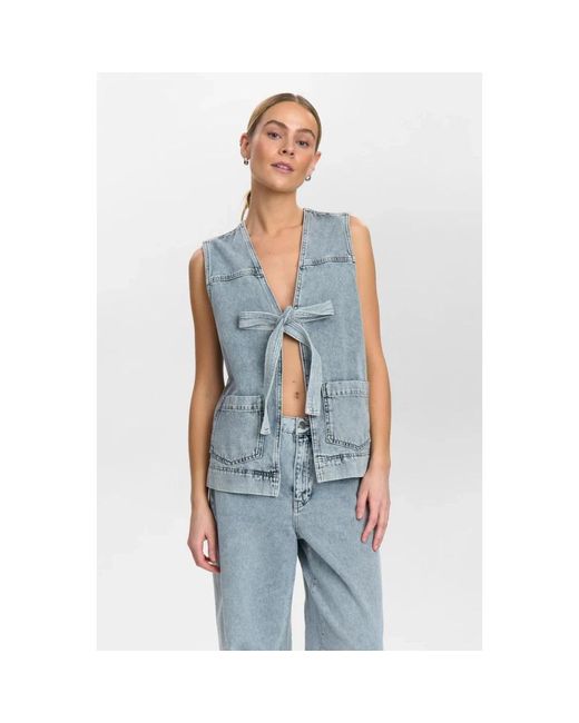 Numph Jassen ,Blauw ,Denim Denim Gilet Lichtblauw Bleekmiddel in het Gray