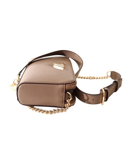 Cross Body Bags di Guess in Brown