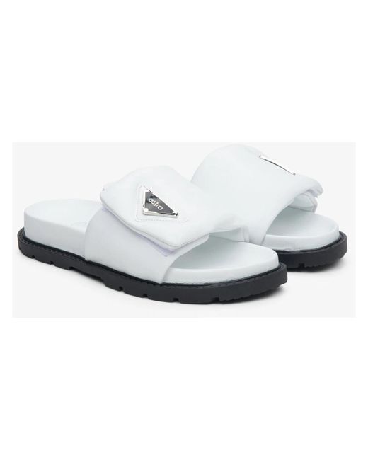 ESTRO White Sliders