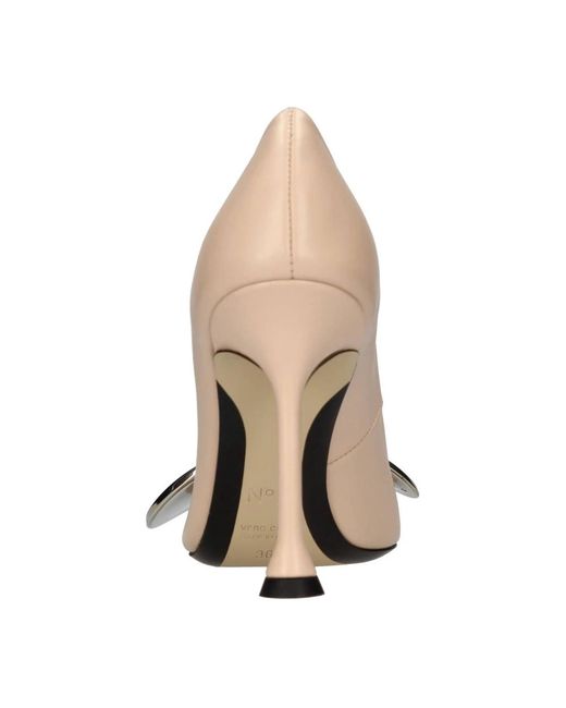 N°21 Natural Pumps