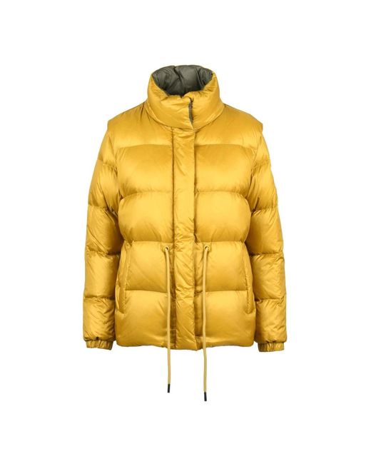 Winter Jackets AFTER LABEL de color Yellow