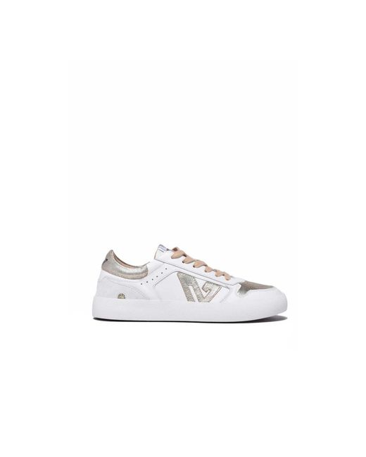 Emanuélle Vee Sneaker in het White