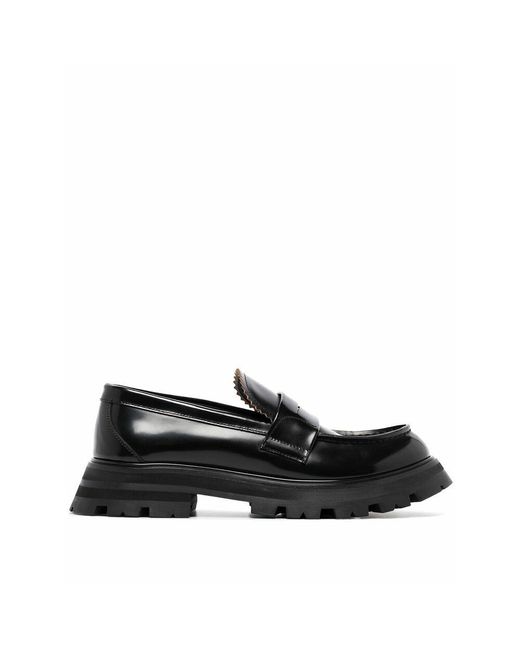 Flat shoes Alexander McQueen de color Black