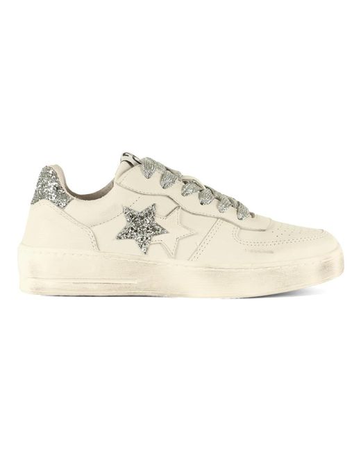Sneakers in pelle con glitter applicati di 2 Star in White