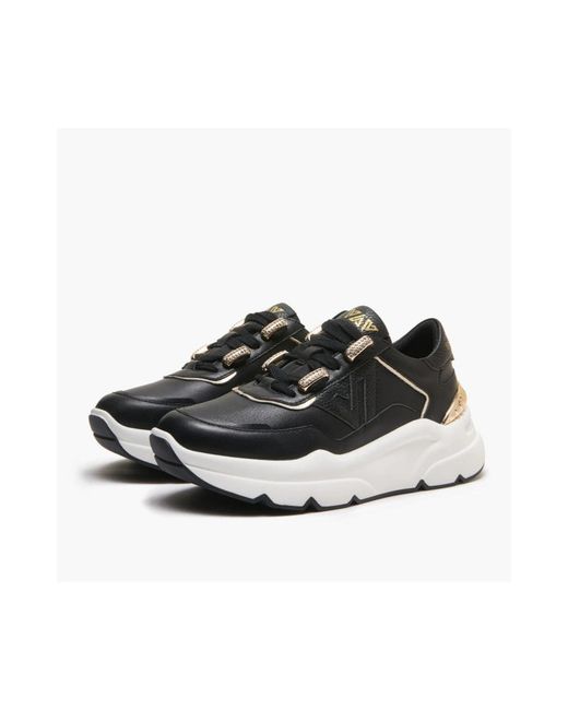 Emanuélle Vee Schoenen ,Zwart ,Leer Zwarte Leren Hardloopsneakers Met Strassdetail in het Black