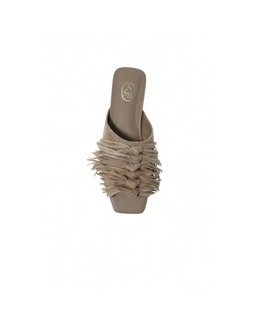 Ash Brown Sliders