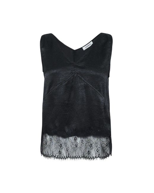 Sleeveless Tops di Soaked In Luxury in Black