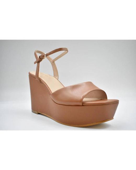 Guess Schoenen ,Bruin ,Leer Zione Patent Sleehakken in het Brown