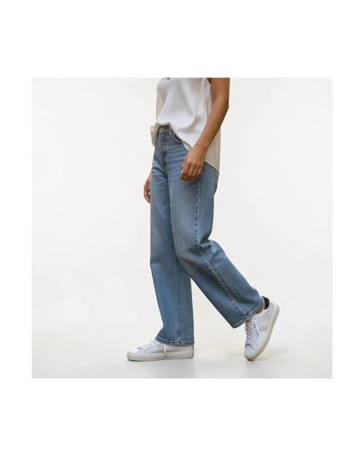 Date White Sneakers