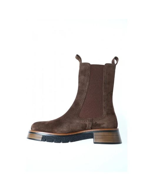 Pons Quintana Beatles in het Brown