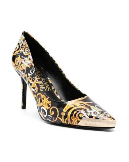 Shoes > heels > pumps Versace en coloris Metallic